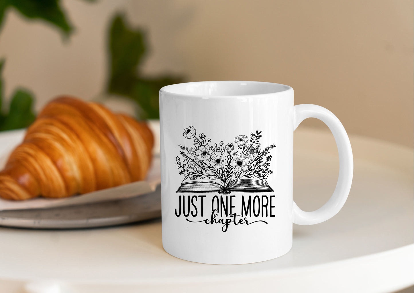 Personalised ceramic mug for readers/ book lovers/ Just one more chapter mug